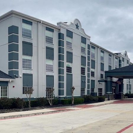 Super 8 By Wyndham San Antonio/Alamodome Area Otel Dış mekan fotoğraf