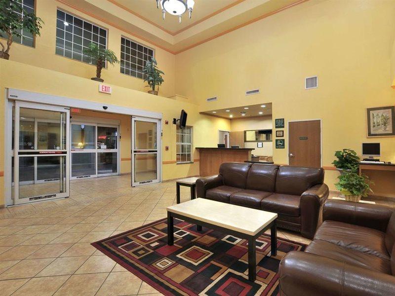 Super 8 By Wyndham San Antonio/Alamodome Area Otel Dış mekan fotoğraf